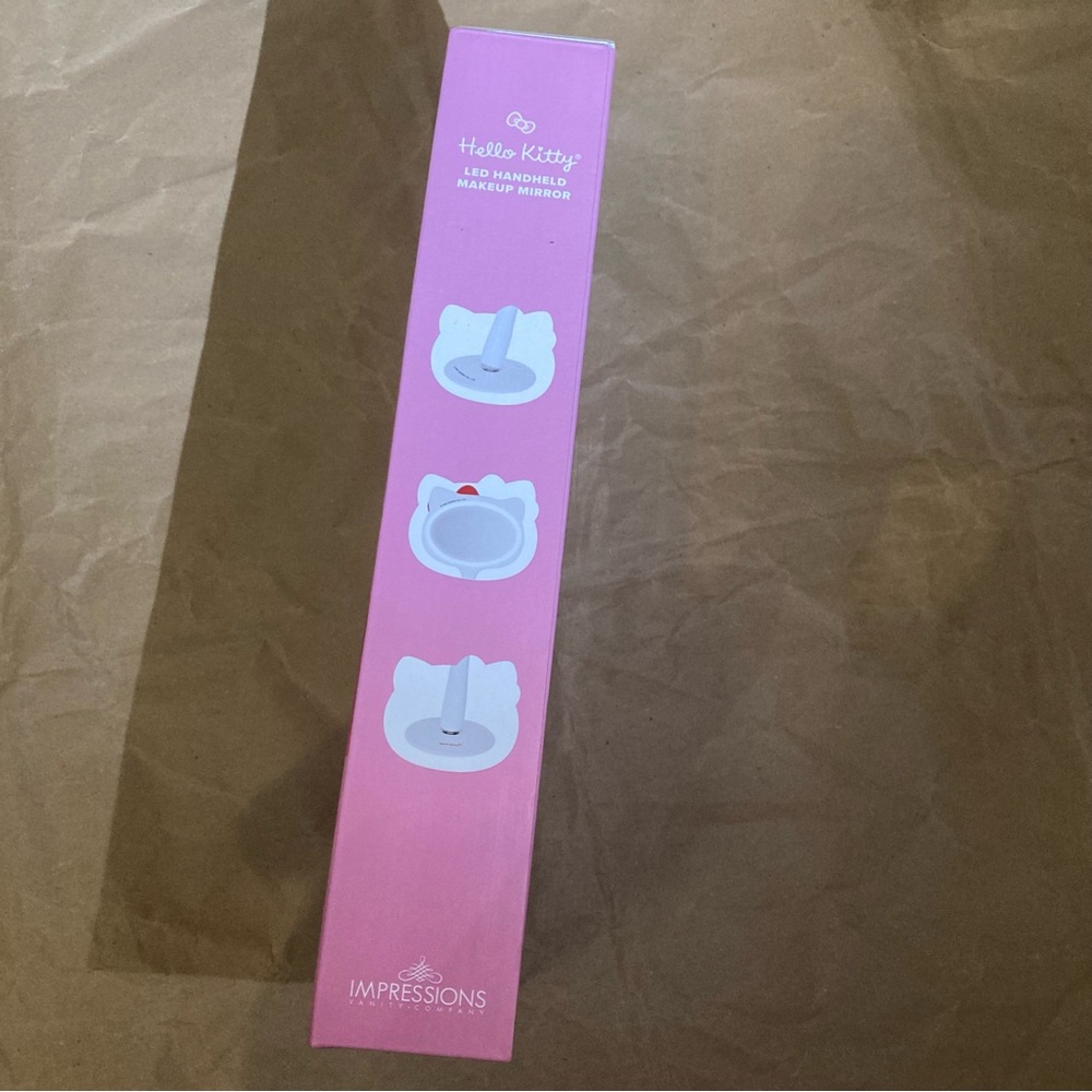 Hello Kitty LED Handheld Mirror - Picture 3 of 6